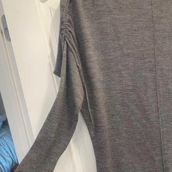 Ann Taylor Gray Merino Wool Sweater Dress size medium FLAW - Picture 2 of 8